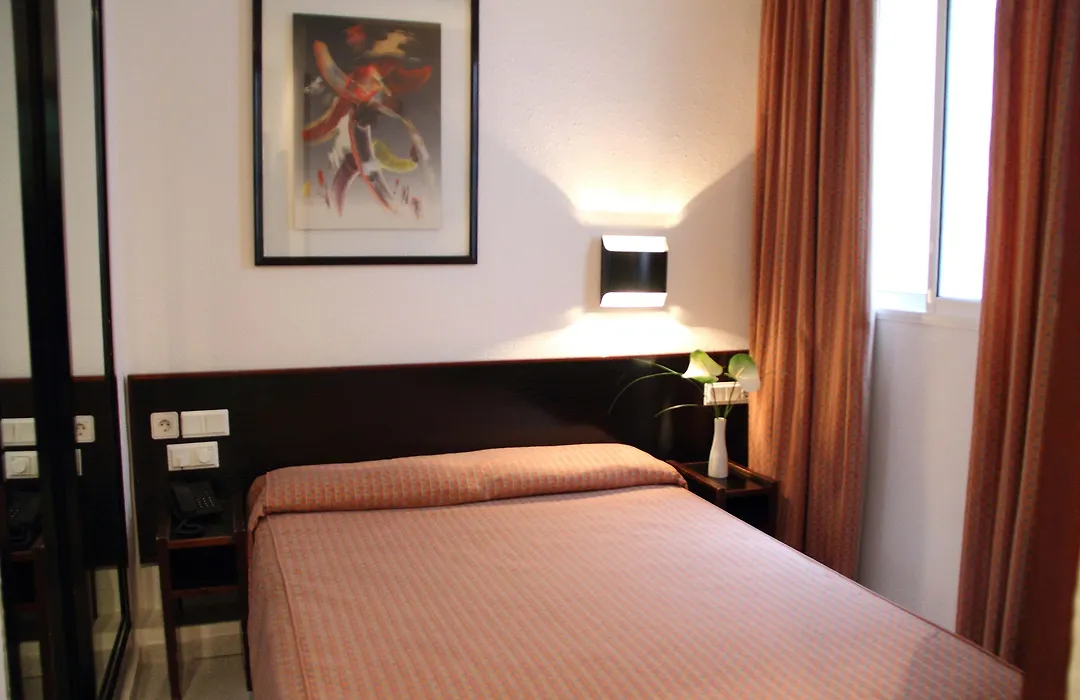 Hotel Monegal-1